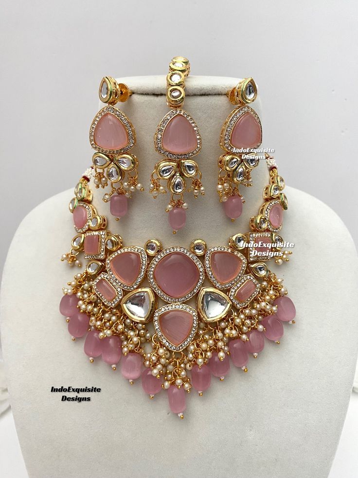 Lady Look Super Hit Designed Necklace Set