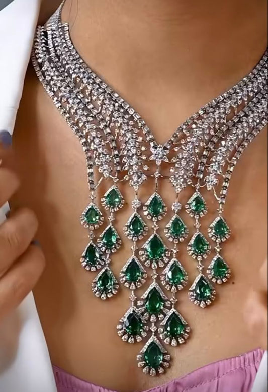 Devine and Look Beauty Shine Necklace Set