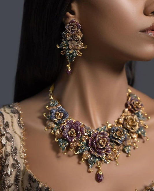Lovely Beauty Look Necklace For You